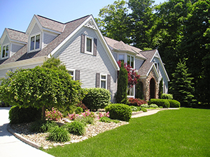 Landscapers and Lawncare Services in Bloomfield, IA